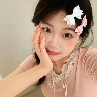 年轻女人